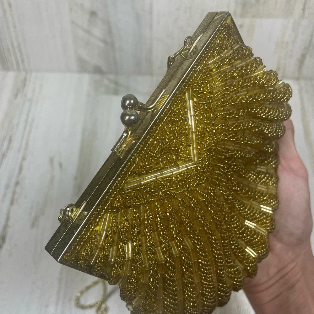 Vintage Handmade Beaded Clam Shell Evening Bag Gold Party Cocktail - Picture 6 of 9